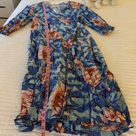 New with tags Urban Outfitters Floral Wrap Dress - Picture 9 of 10